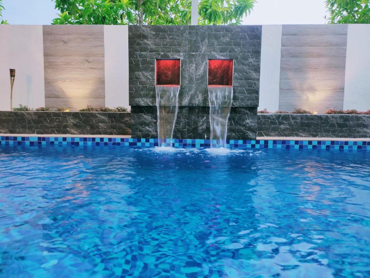 Spring Fields Homestay By Sizma Semenyih Exterior photo